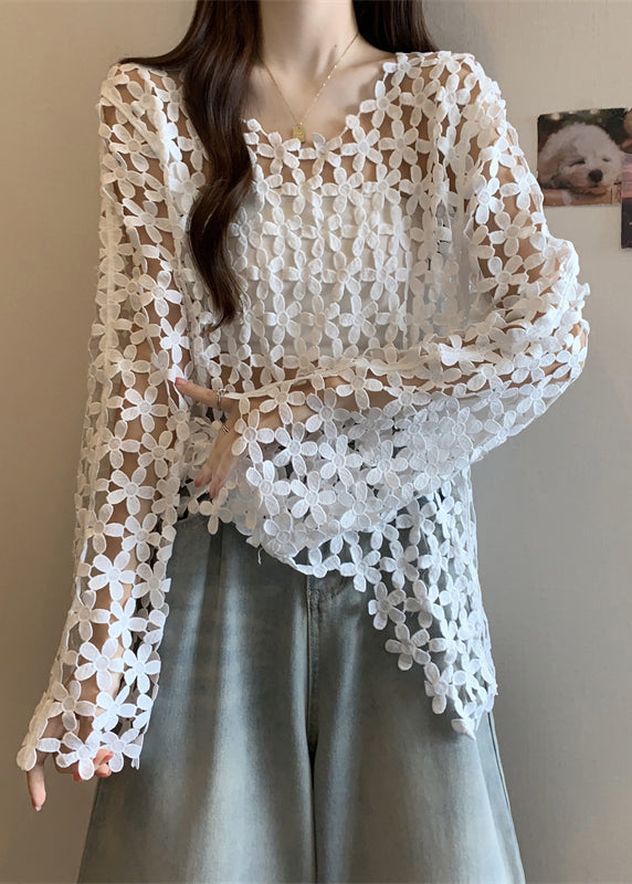 Effortlessly Elegant Top with a Timeless Design