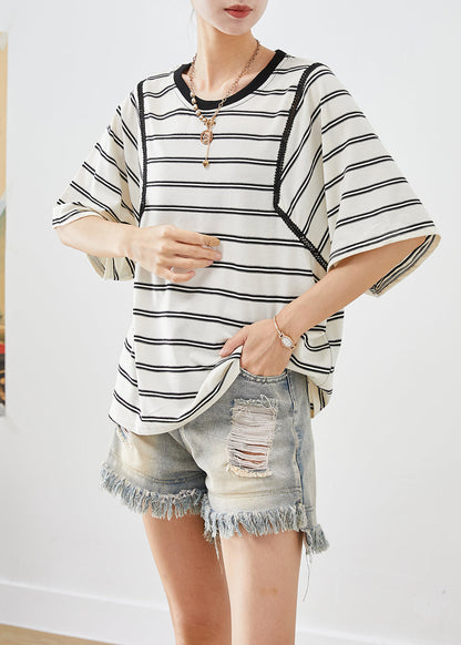 Effortlessly Elegant Top with a Timeless Design