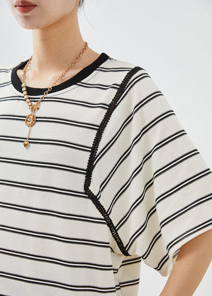 Effortlessly Elegant Top with a Timeless Design