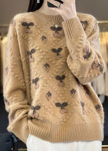 Classic Vintage Sweater with a Flattering Fit