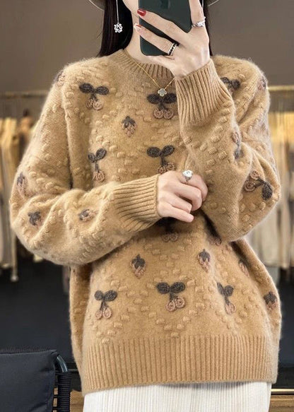 Classic Vintage Sweater with a Flattering Fit