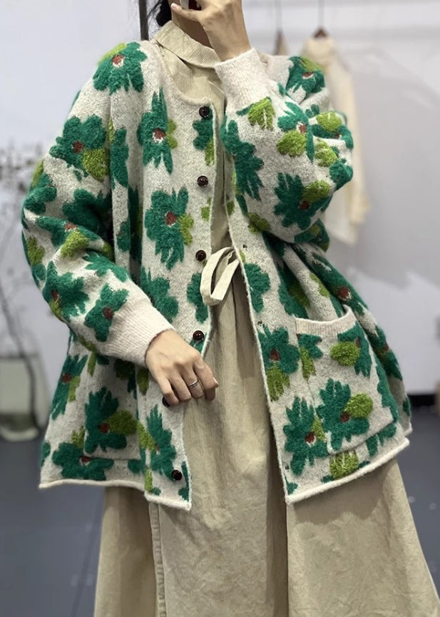 Gracefully Styled Coat for Any Occasion