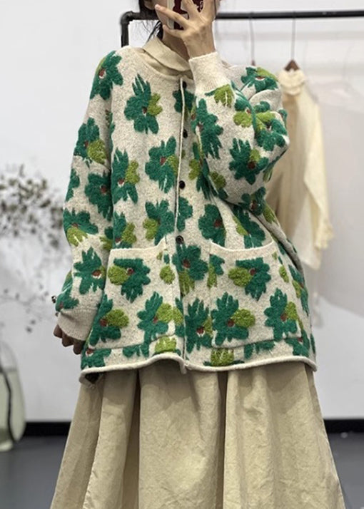 Gracefully Styled Coat for Any Occasion