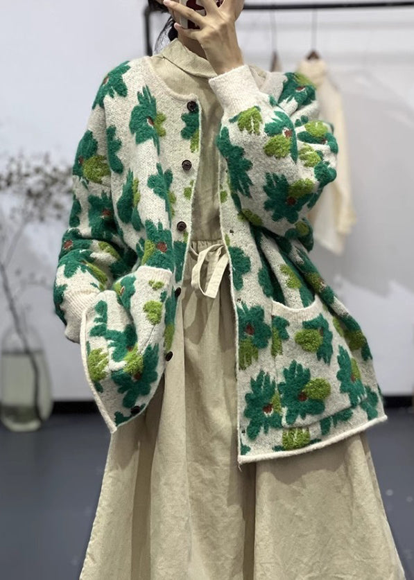 Gracefully Styled Coat for Any Occasion
