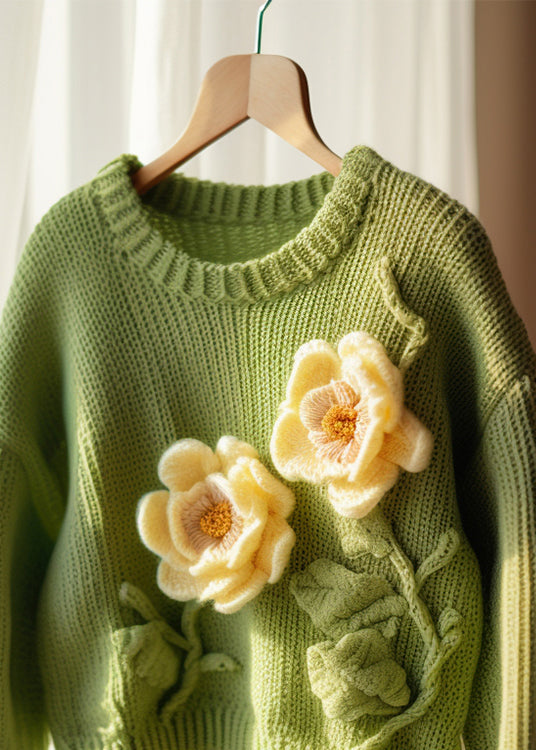 Effortlessly Elegant Sweater with a Timeless Design
