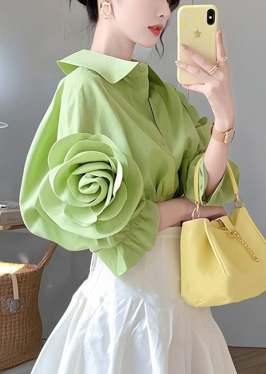 Effortlessly Elegant Blouse with a Timeless Design