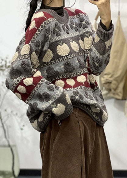 Effortlessly Elegant Sweater with a Timeless Design