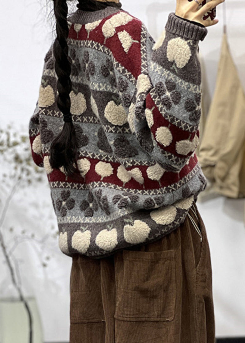 Effortlessly Elegant Sweater with a Timeless Design