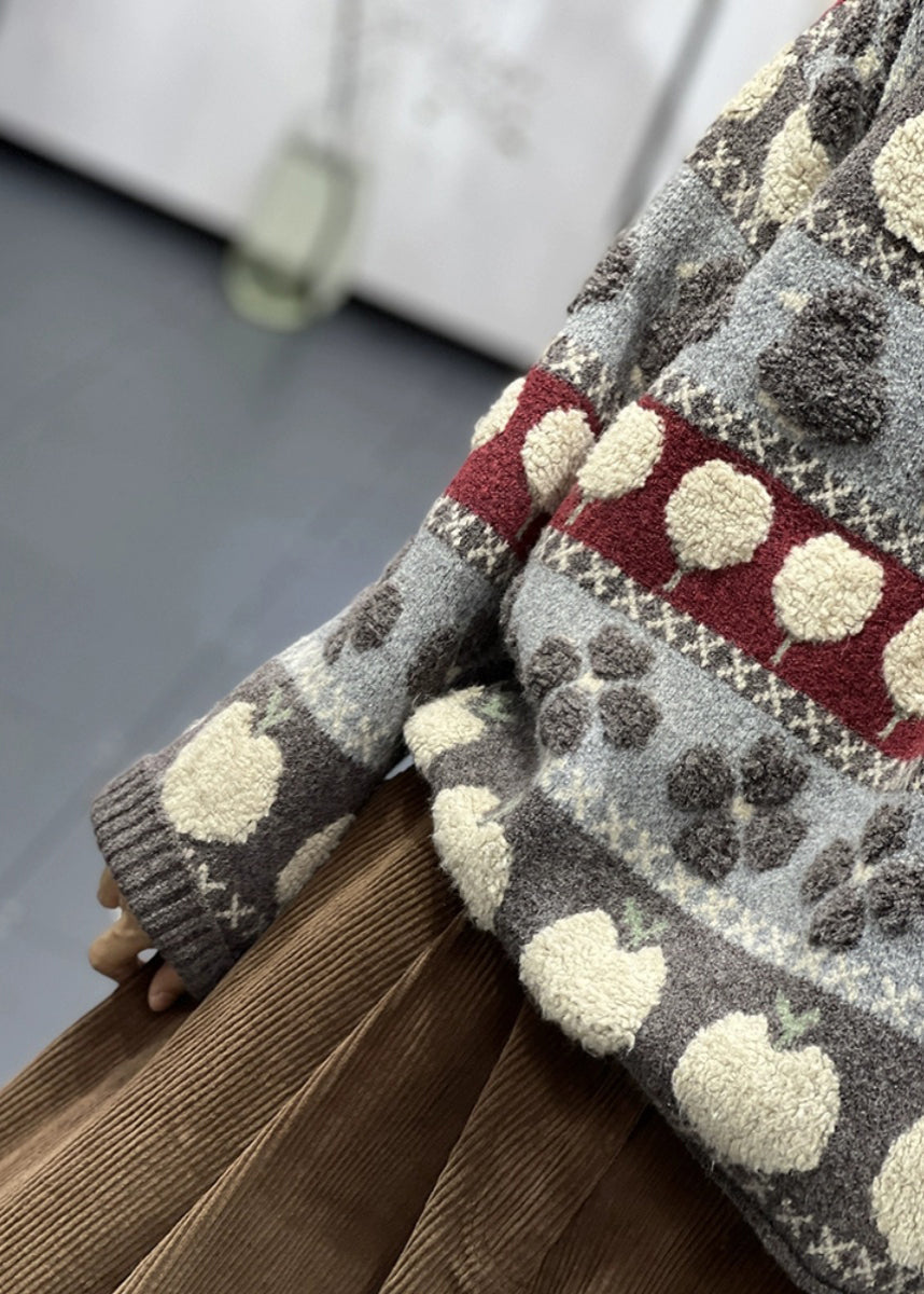 Effortlessly Elegant Sweater with a Timeless Design