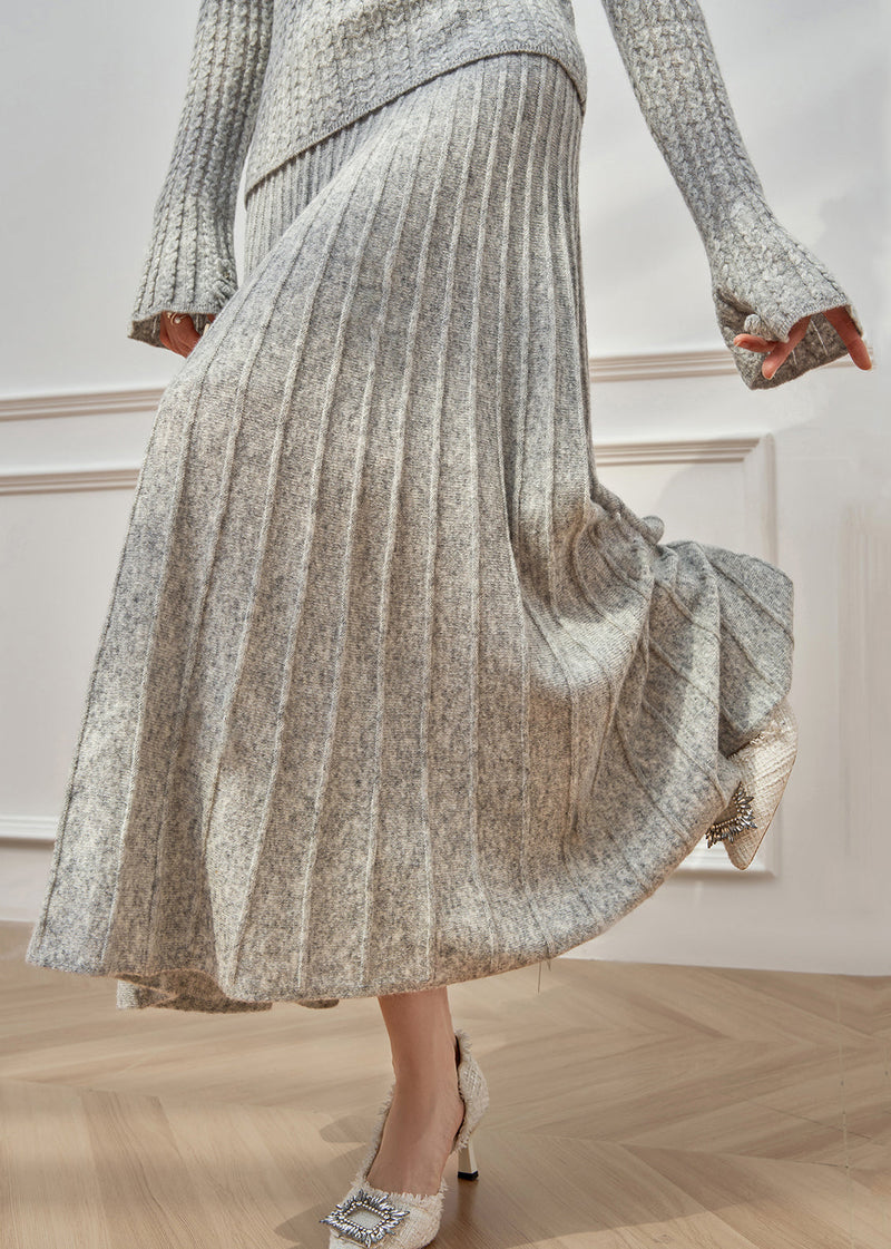 Effortlessly Elegant Sweater with a Timeless Design