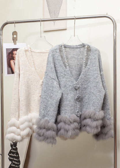Well Tailored Sweater with a Graceful Silhouette