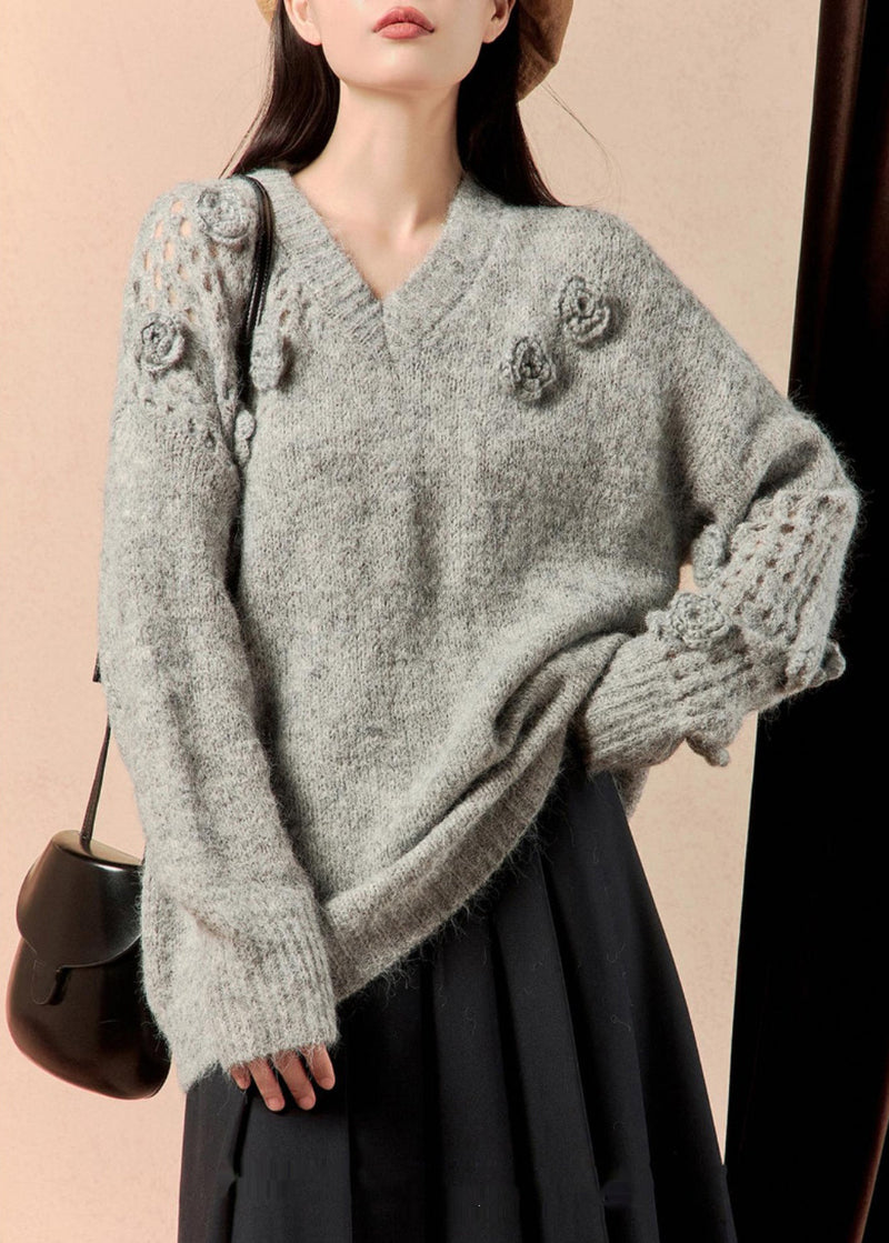 Classic Vintage Sweater with a Flattering Fit