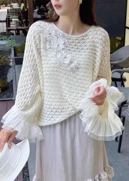 Effortlessly Elegant Sweater with a Timeless Design