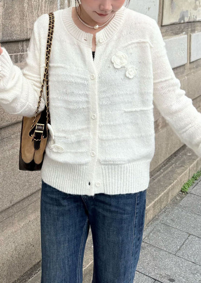 Beautifully Finished Coat in a Timeless Design