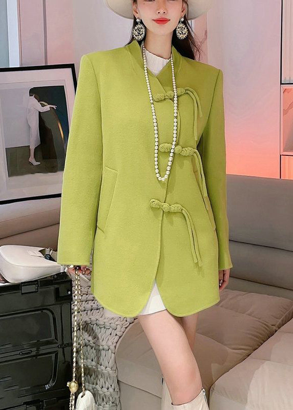 Elegantly Styled Coat for Everyday Wear
