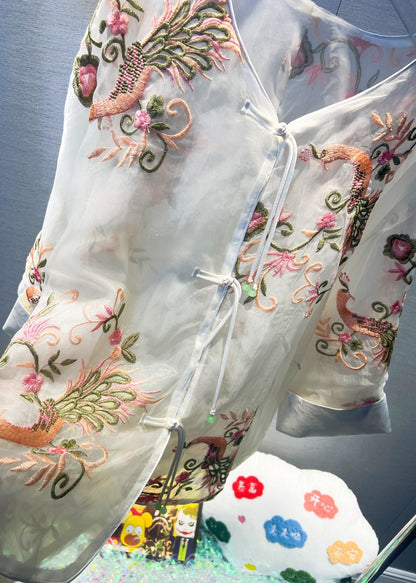 Beautifully Finished Top in a Timeless Design
