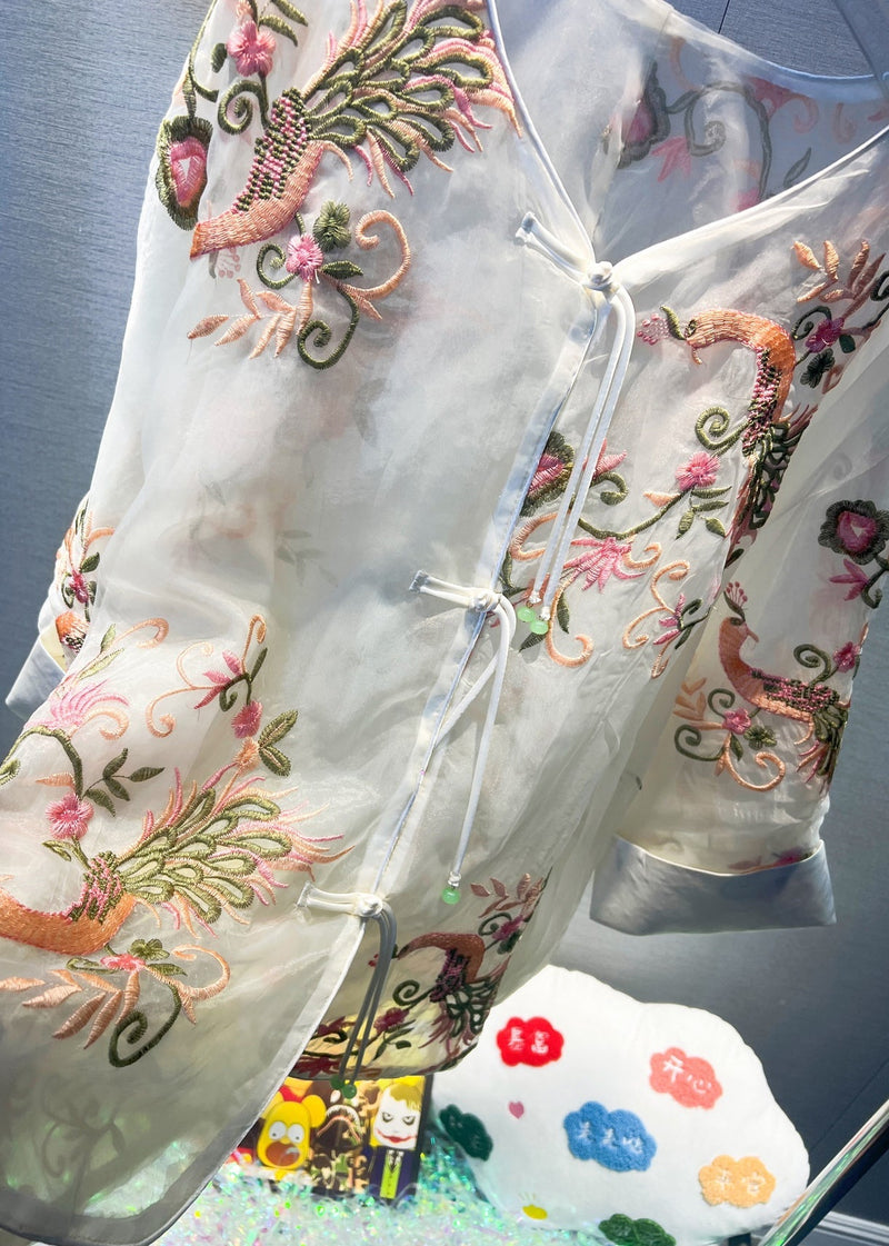 Beautifully Finished Top in a Timeless Design