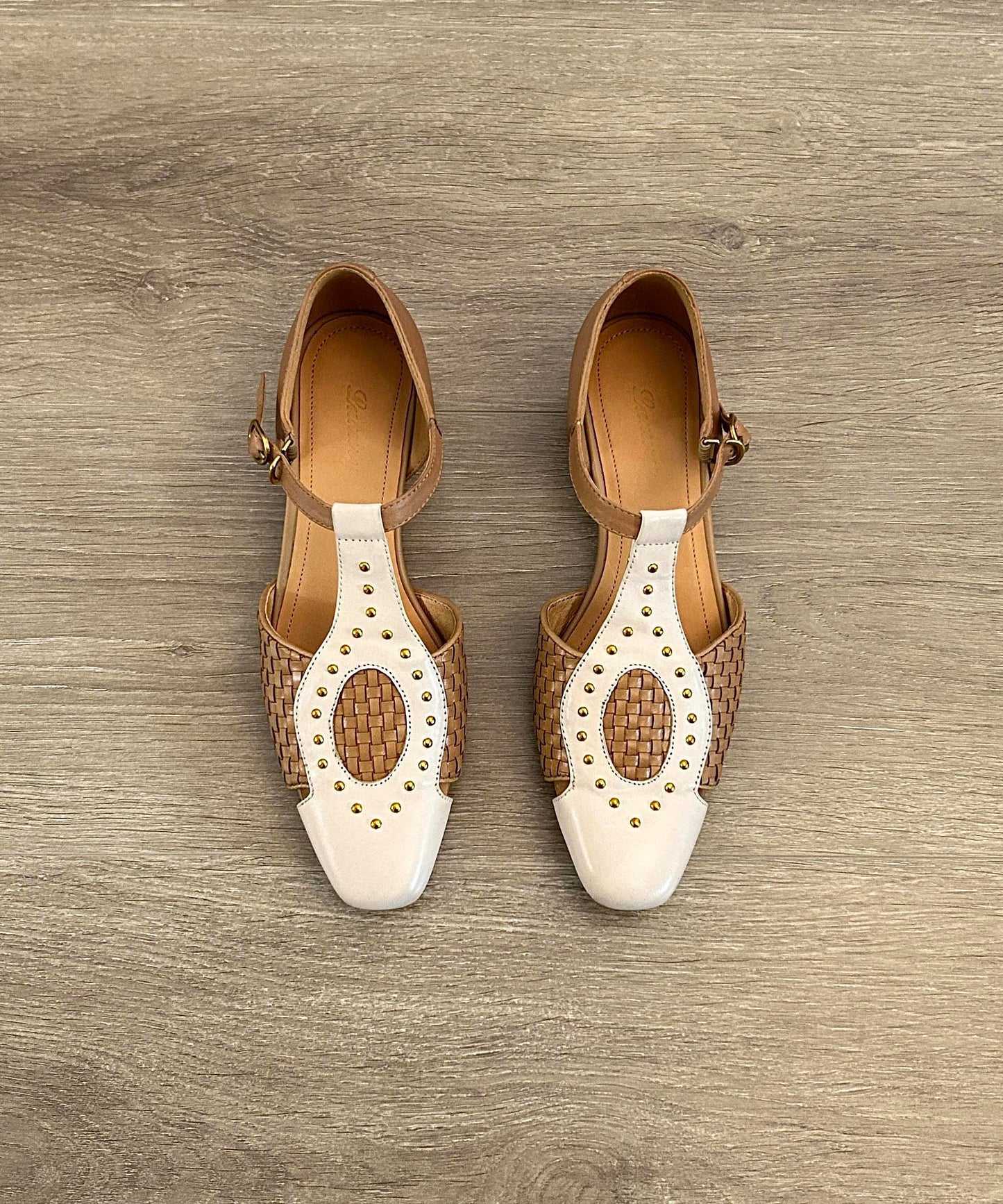 Chic Orthopedic Sandals with Unique Design
