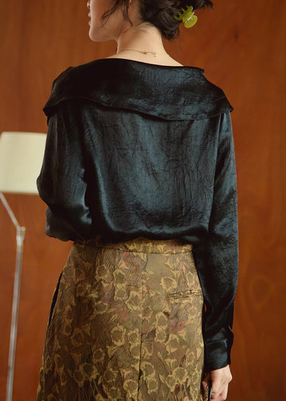 Classic Vintage Shirt with a Flattering Fit