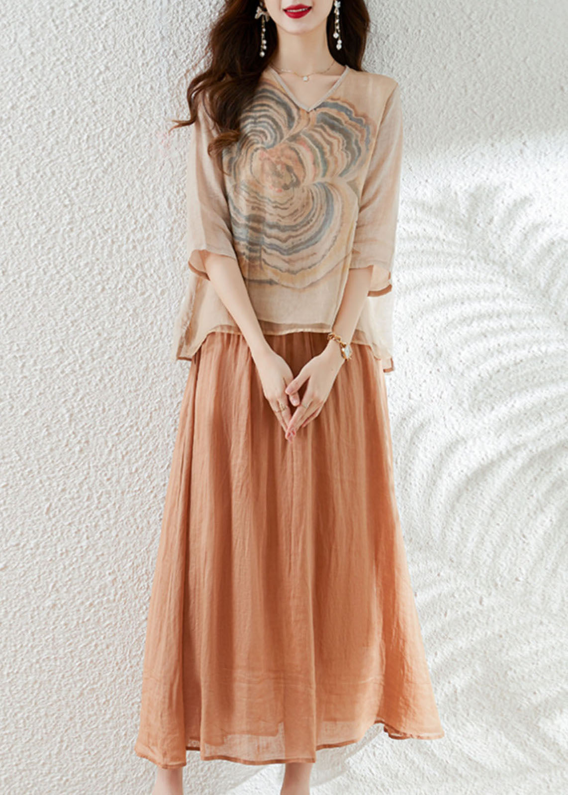 Effortlessly Elegant Top with a Timeless Design