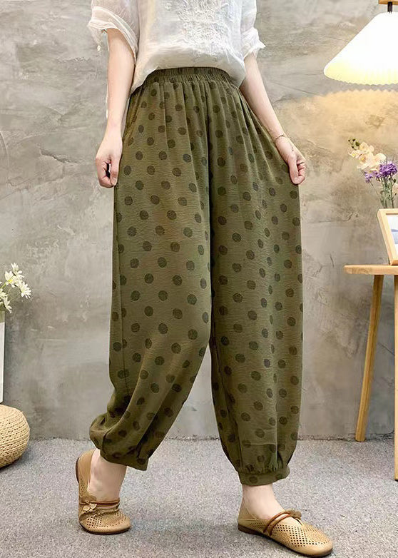 Well Tailored Pants with a Graceful Silhouette