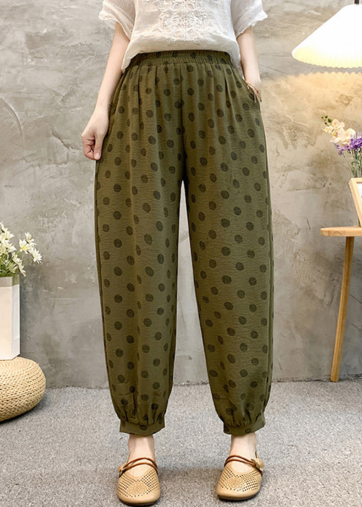 Well Tailored Pants with a Graceful Silhouette