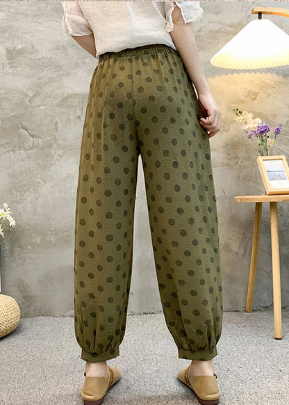 Well Tailored Pants with a Graceful Silhouette