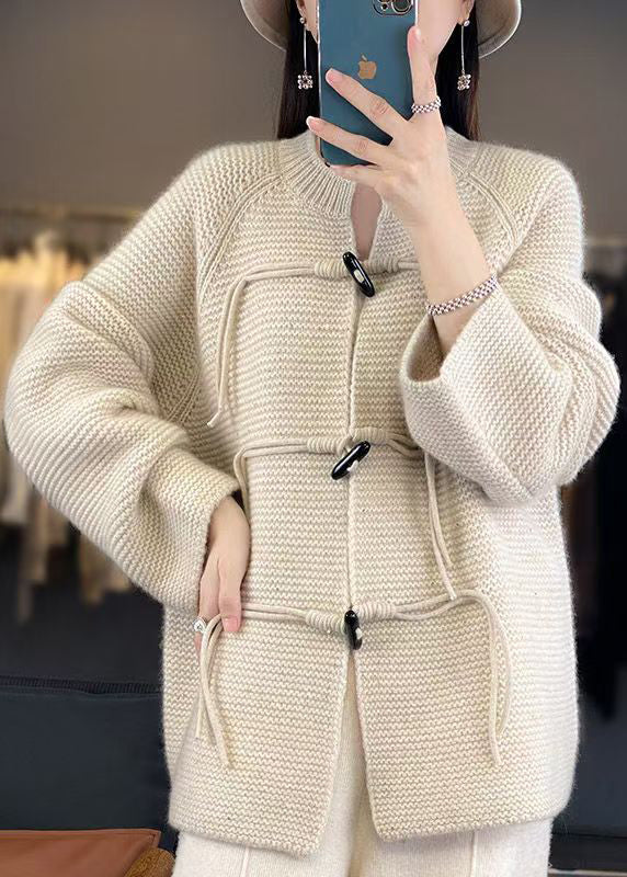 Beautifully Finished Coat in a Timeless Design