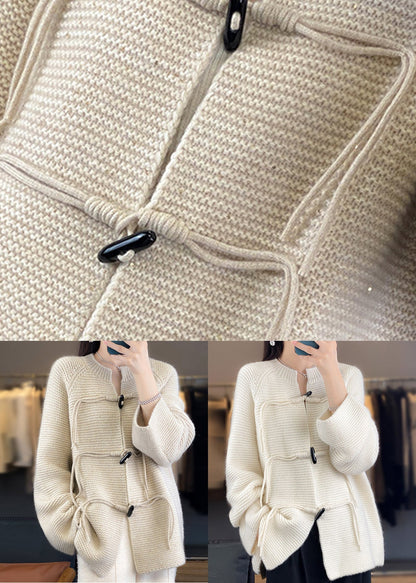 Beautifully Finished Coat in a Timeless Design