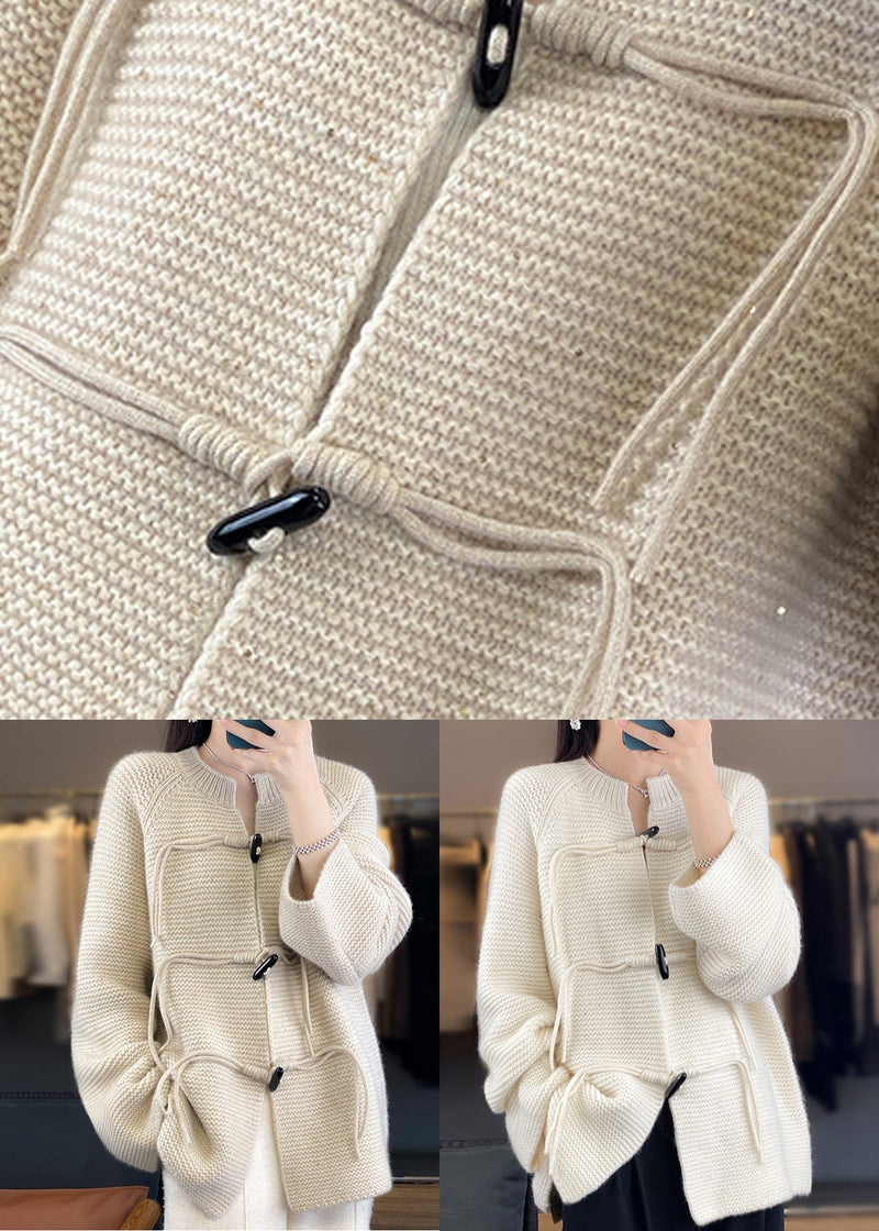 Beautifully Finished Coat in a Timeless Design