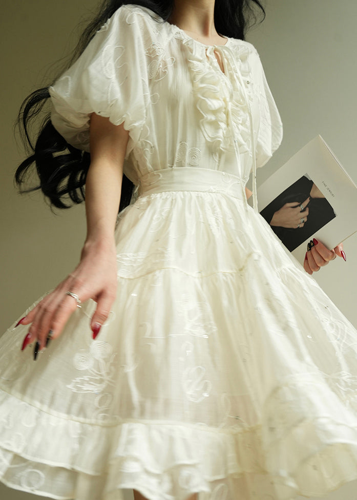 Well Tailored Garment with a Graceful Silhouette