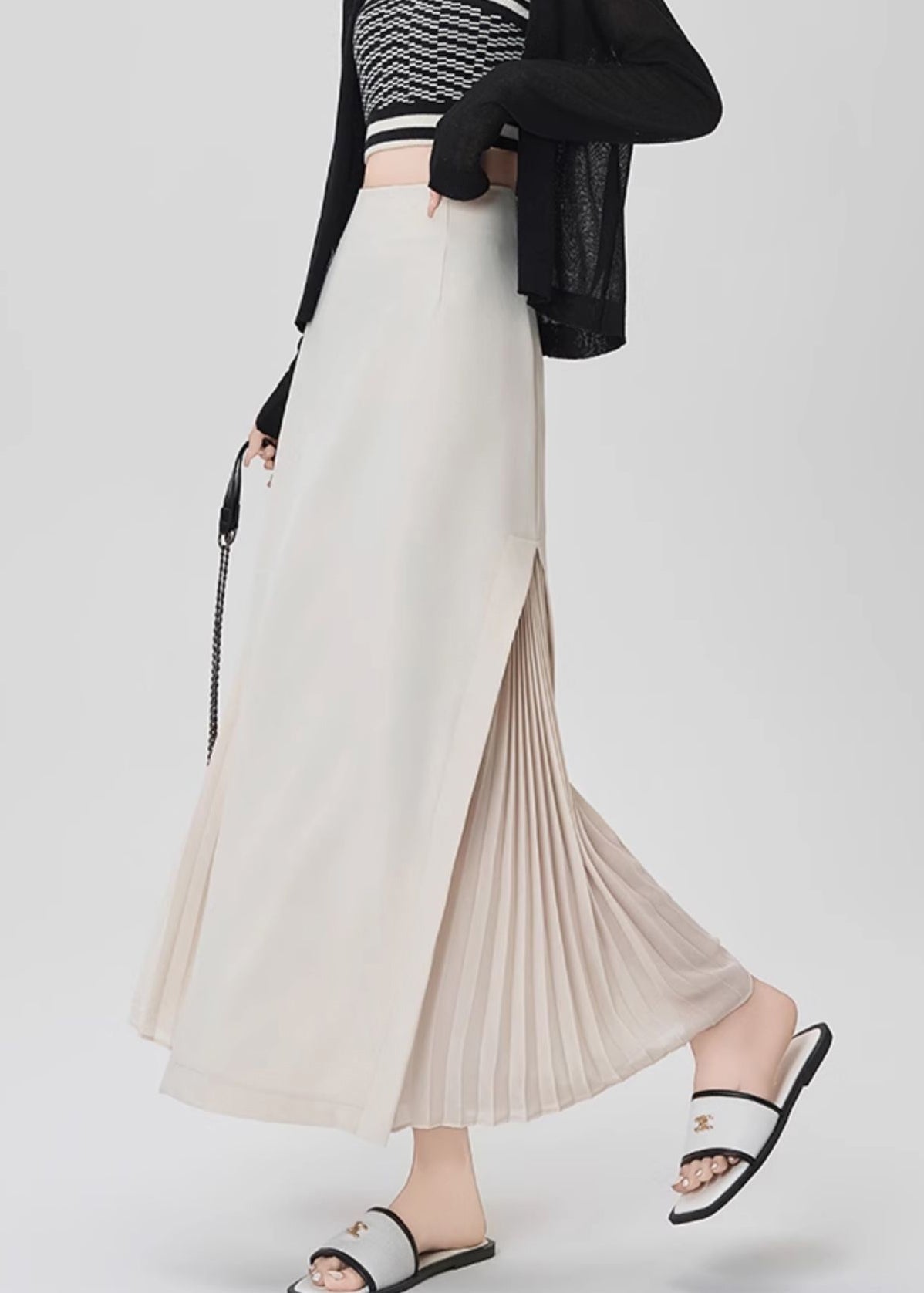 Sophisticated Garment with a Clean Classic Look