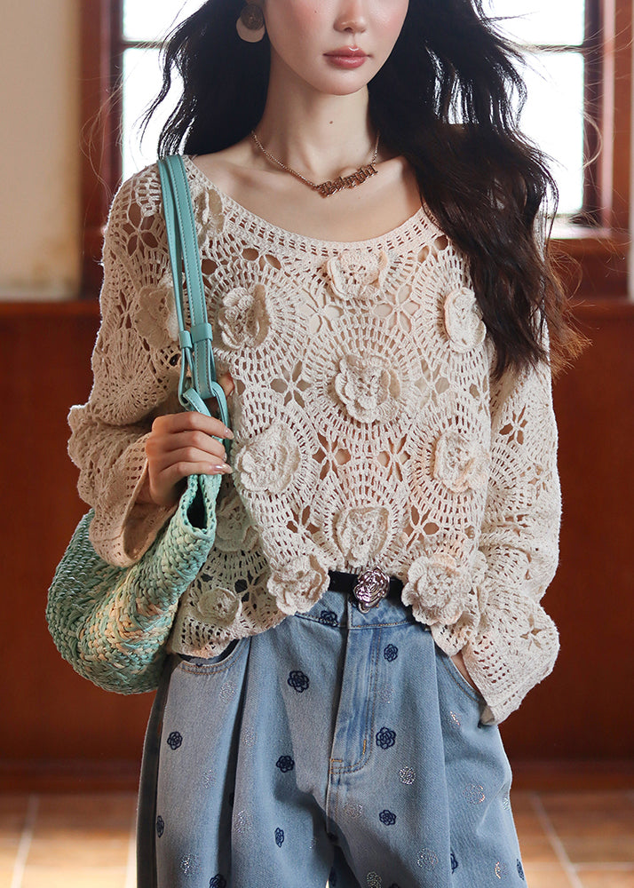 Effortlessly Elegant Top with a Timeless Design