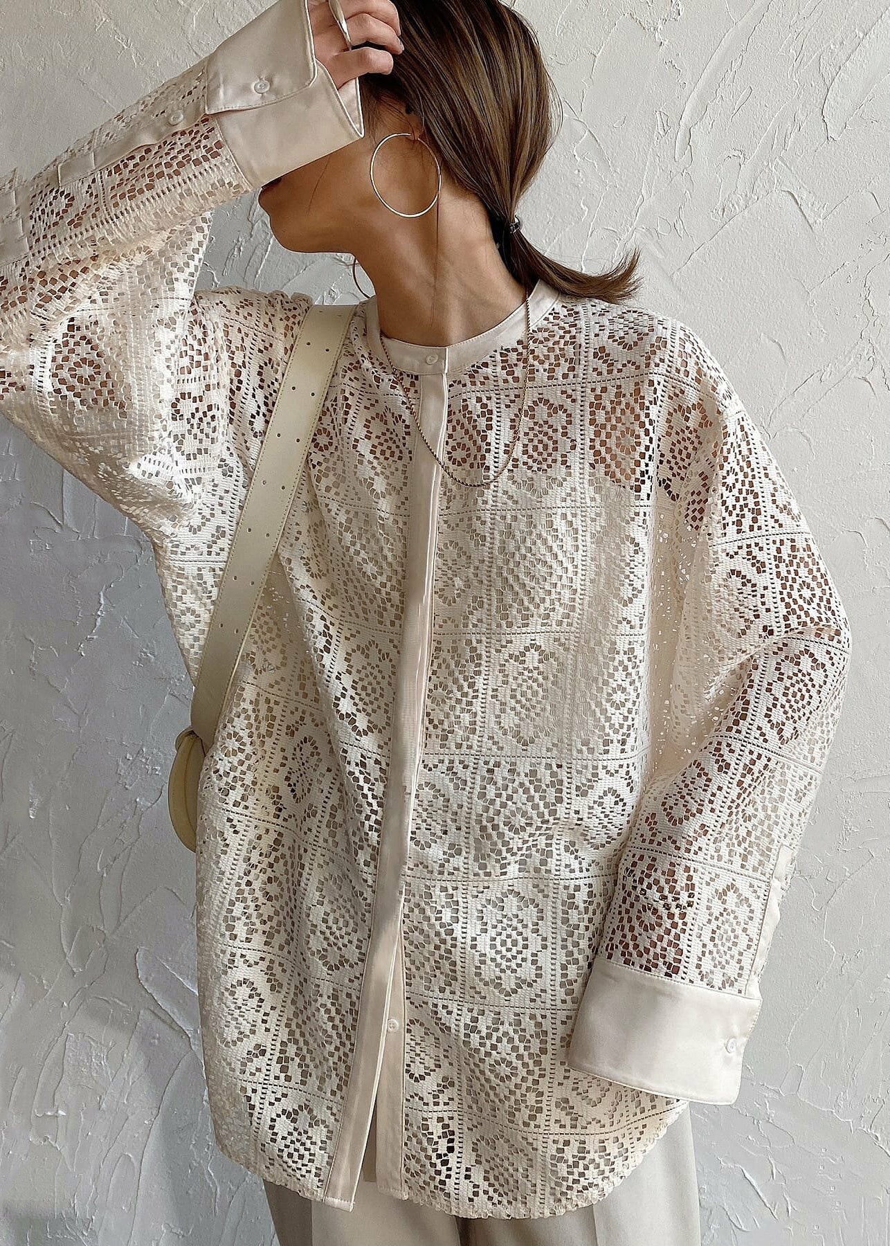 Beautifully Crafted Blouse in a Classic Style