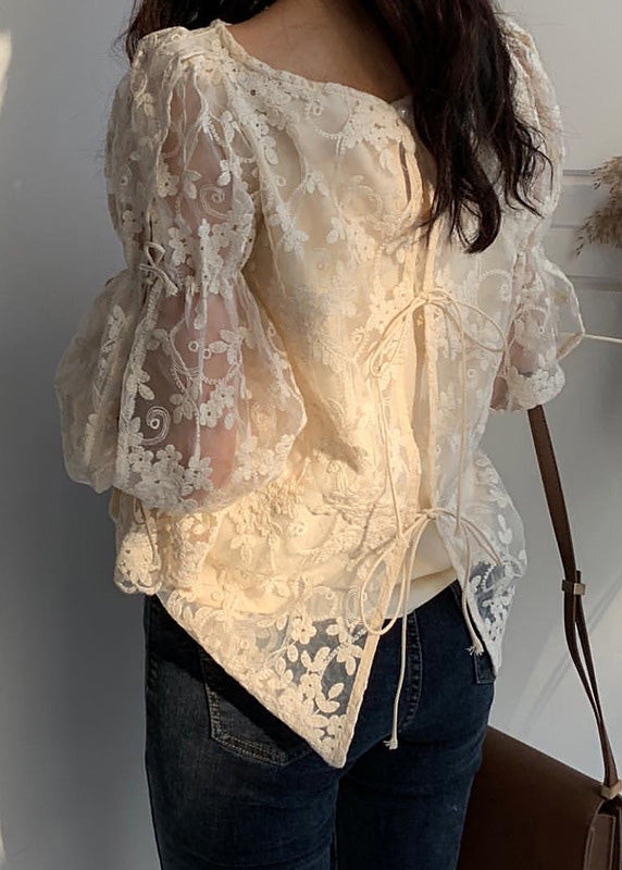 Well Tailored Top with a Graceful Silhouette