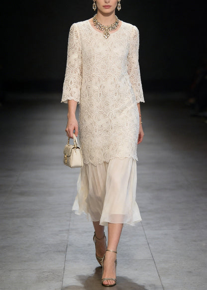 Well Tailored Dress with a Graceful Silhouette
