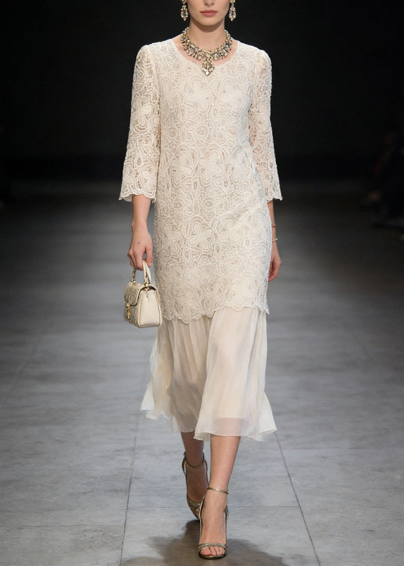Well Tailored Dress with a Graceful Silhouette