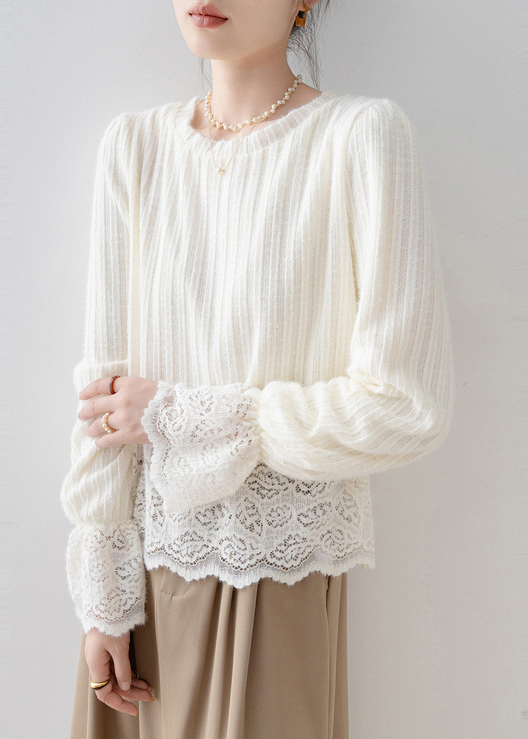 Effortlessly Elegant Shirt with a Timeless Design