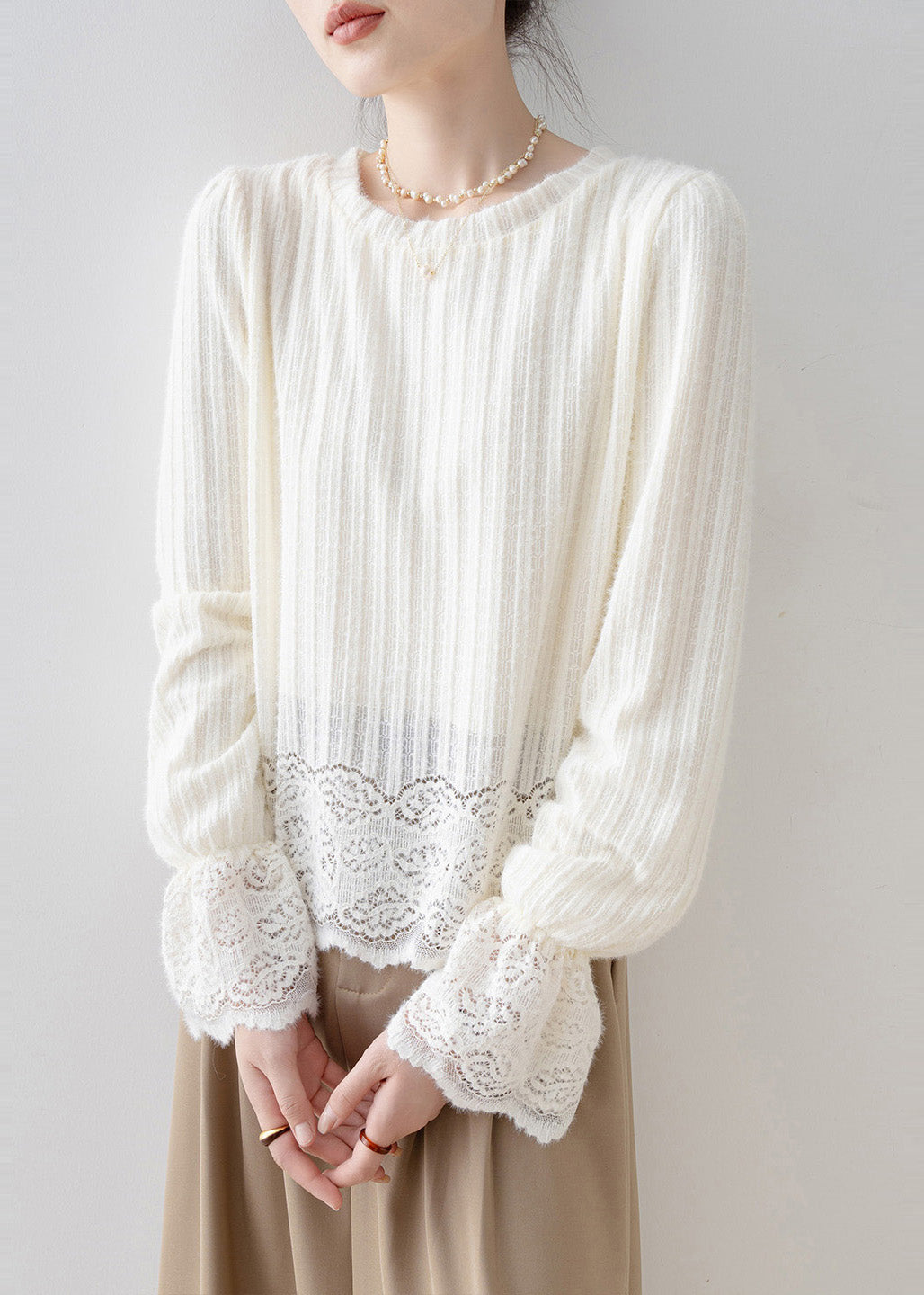 Effortlessly Elegant Shirt with a Timeless Design