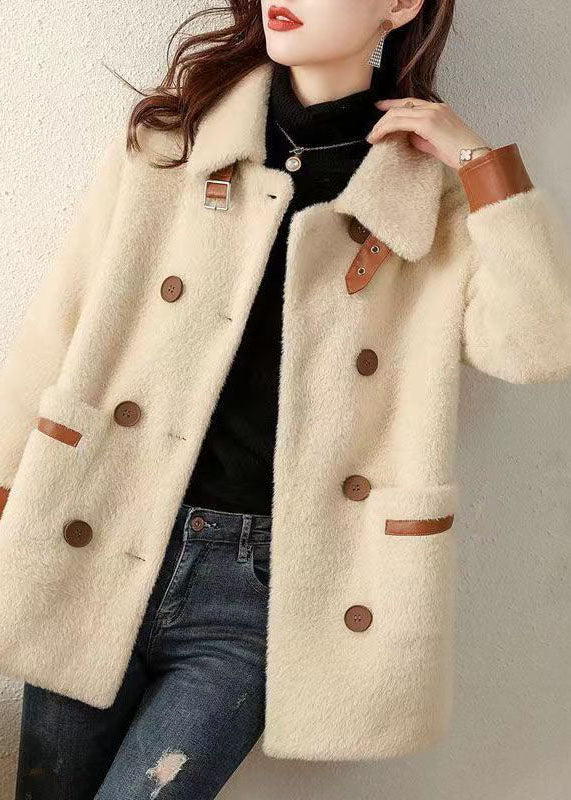 Sophisticated Coat with a Clean Classic Look