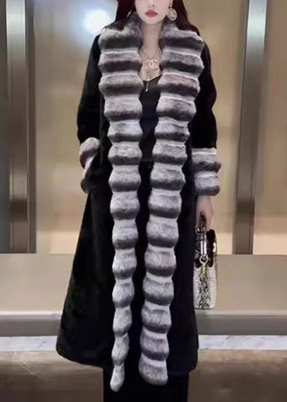 Elegantly Styled Coat for Everyday Wear