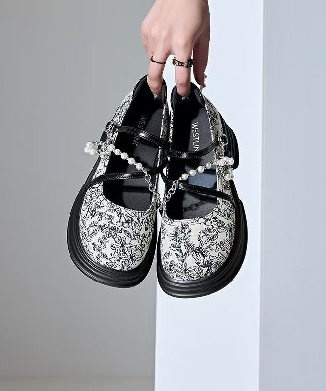 Chic Orthopedic Shoes with Unique Design