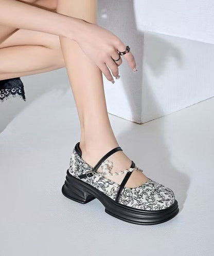 Chic Orthopedic Shoes with Unique Design