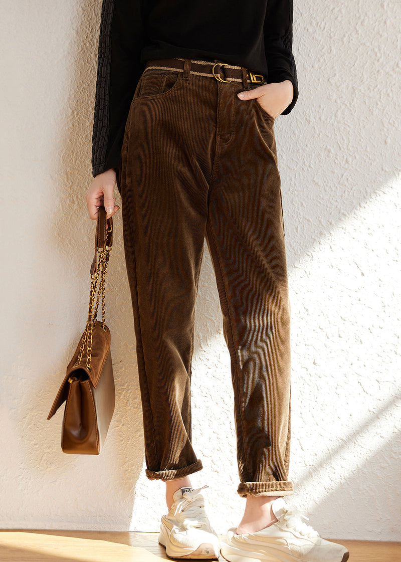 Well Tailored Pants with a Graceful Silhouette