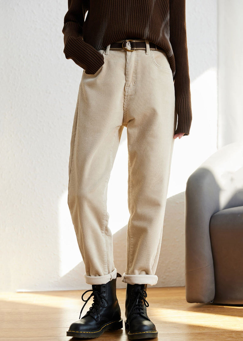 Well Tailored Pants with a Graceful Silhouette
