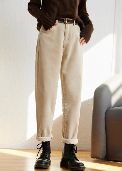 Well Tailored Pants with a Graceful Silhouette