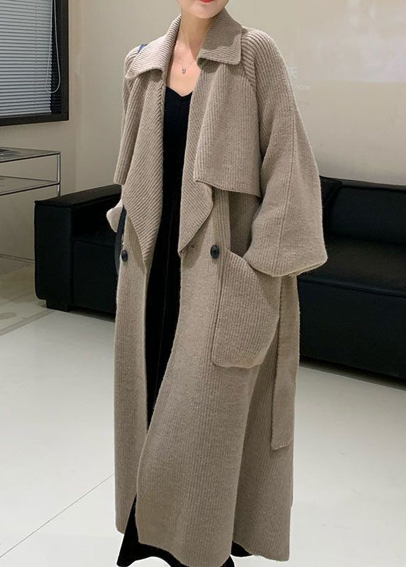 Sophisticated Coat with a Clean Classic Look