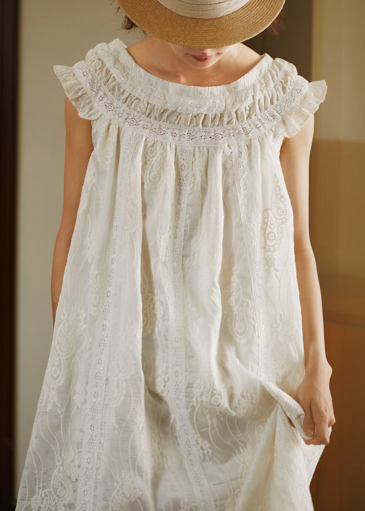 Classic Vintage Dress with a Flattering Fit