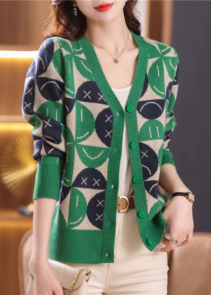 Elegantly Styled Cardigan for Everyday Wear