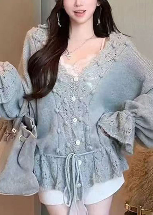 Classic Vintage Sweater with a Flattering Fit